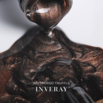 Textura do verniz gel chocolate com brilho bronze – Inveray 324 Smoked Truffle